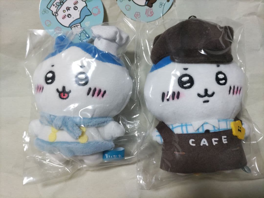 ちいかわ　ハチワレ　カフェの店員さんマスコット　カフェのコックさんマスコット