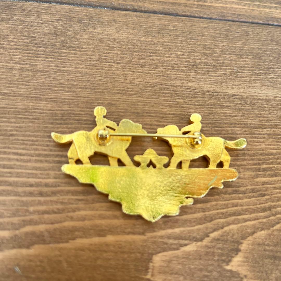 タイムセール！エルメス　少女と犬のブローチ