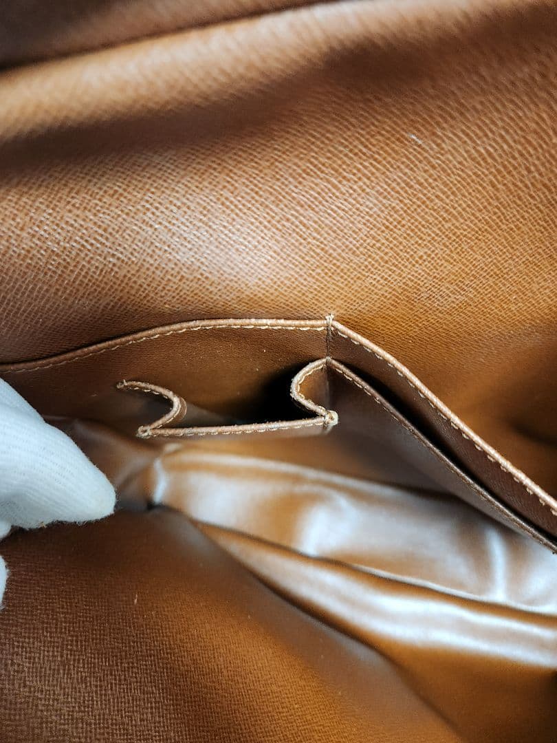 【hiro※】ルイヴィトン モノグラム ポルトドキュマン ヴォワヤージュ