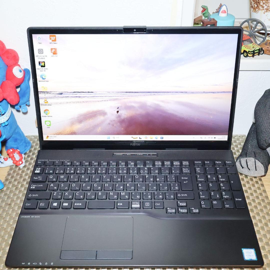 Win11公式対応Corei5/メ8/新品SSD/BD/無線/カメラ/TypeC