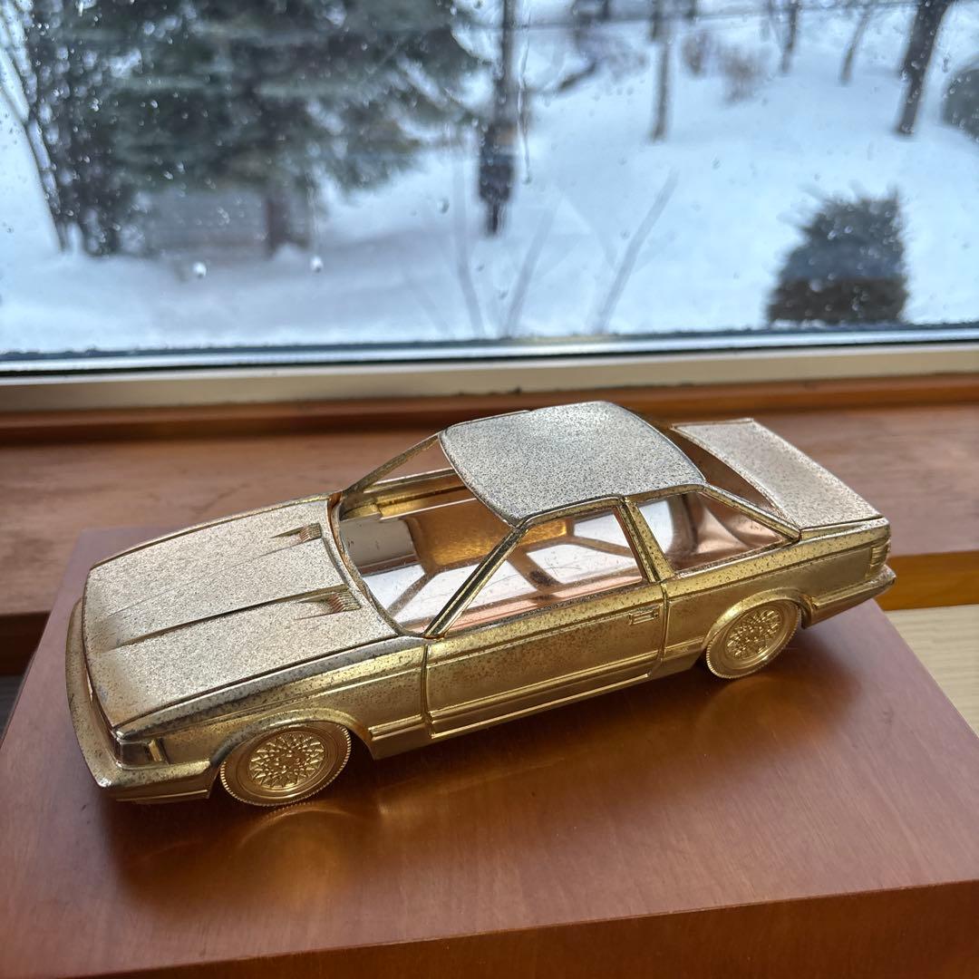 MZ12 ソアラゴールドミニカー クラシックカー風