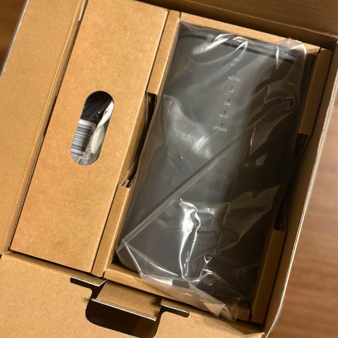 【新品未使用品】ドコモ　5G HR02 ホームルーター　docomo