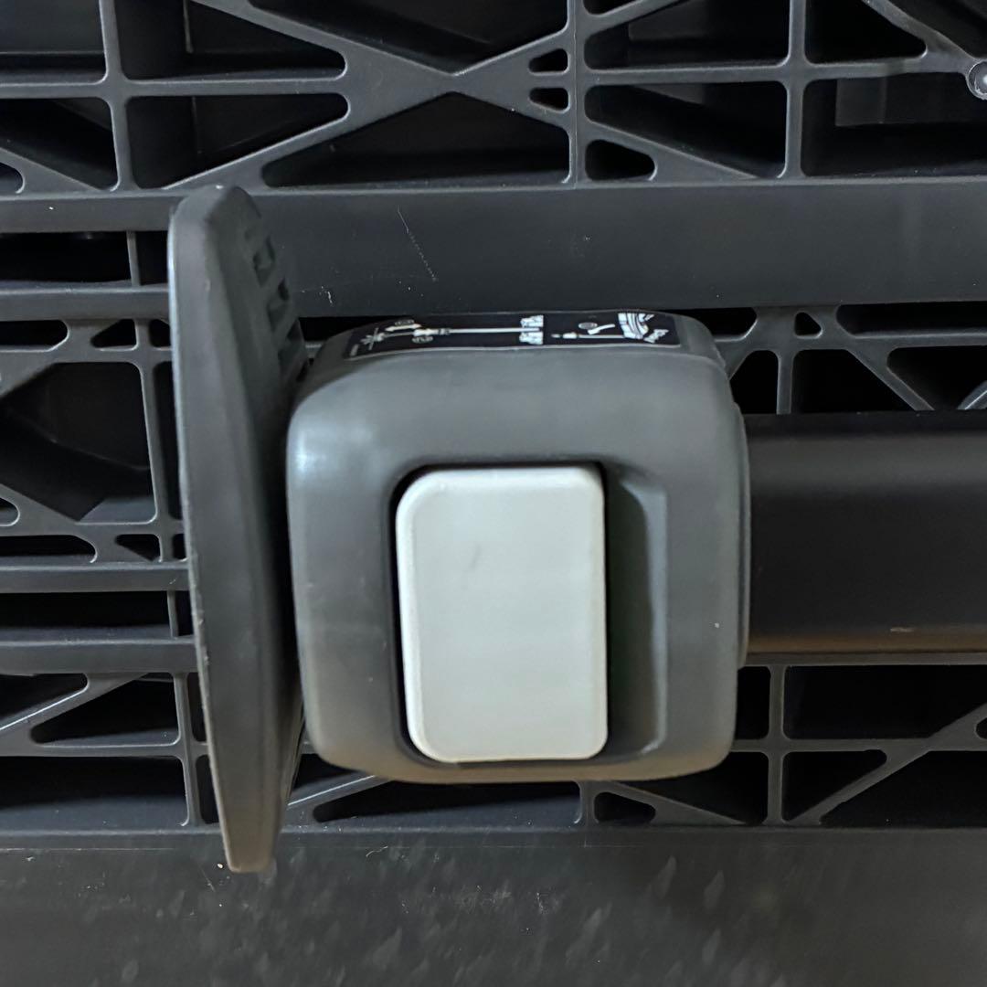 コンビ THE S ISOFIX のせかえベース