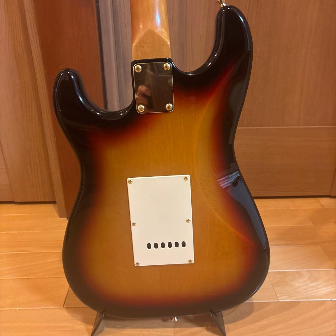 FERNANDES LE-1Z ストラトタイプ ゴールドパーツ仕様 サンバースト