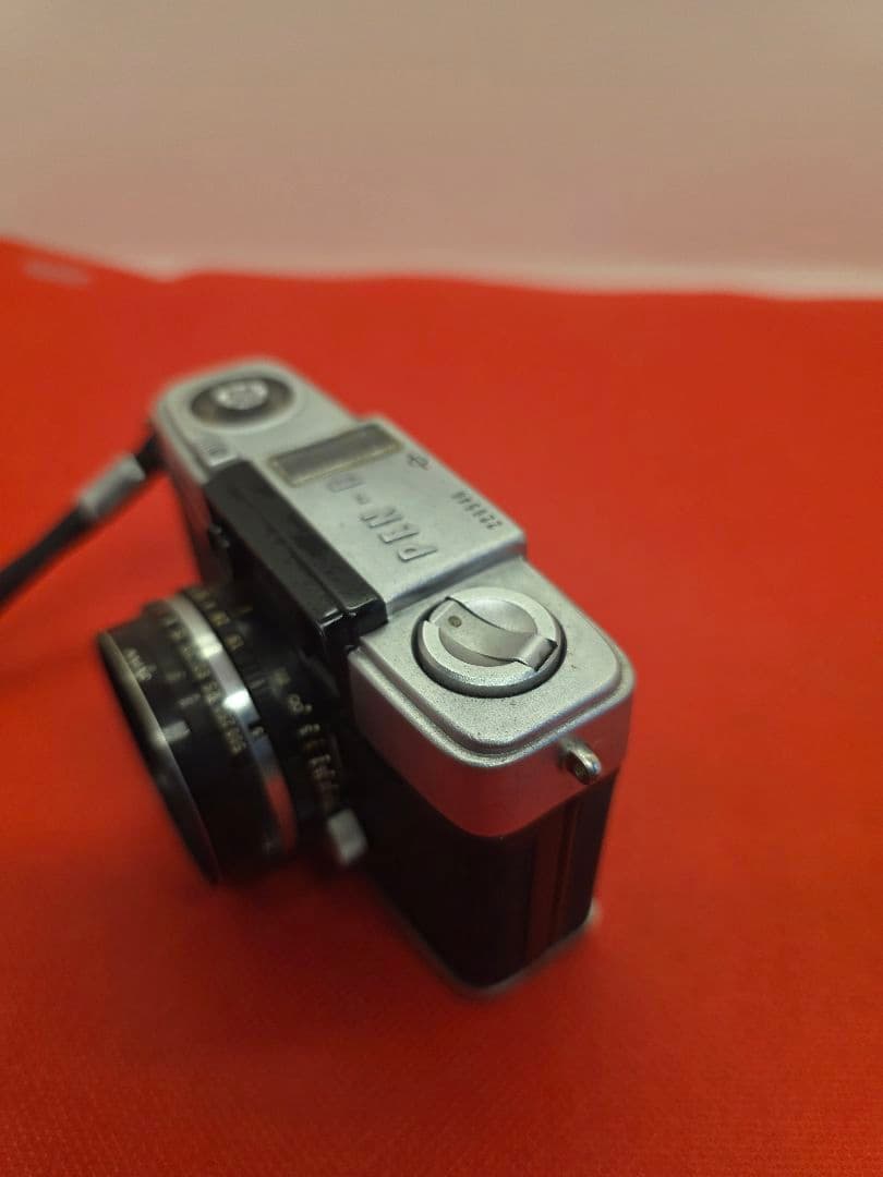 Olympus Pen-D フィルムカメラ