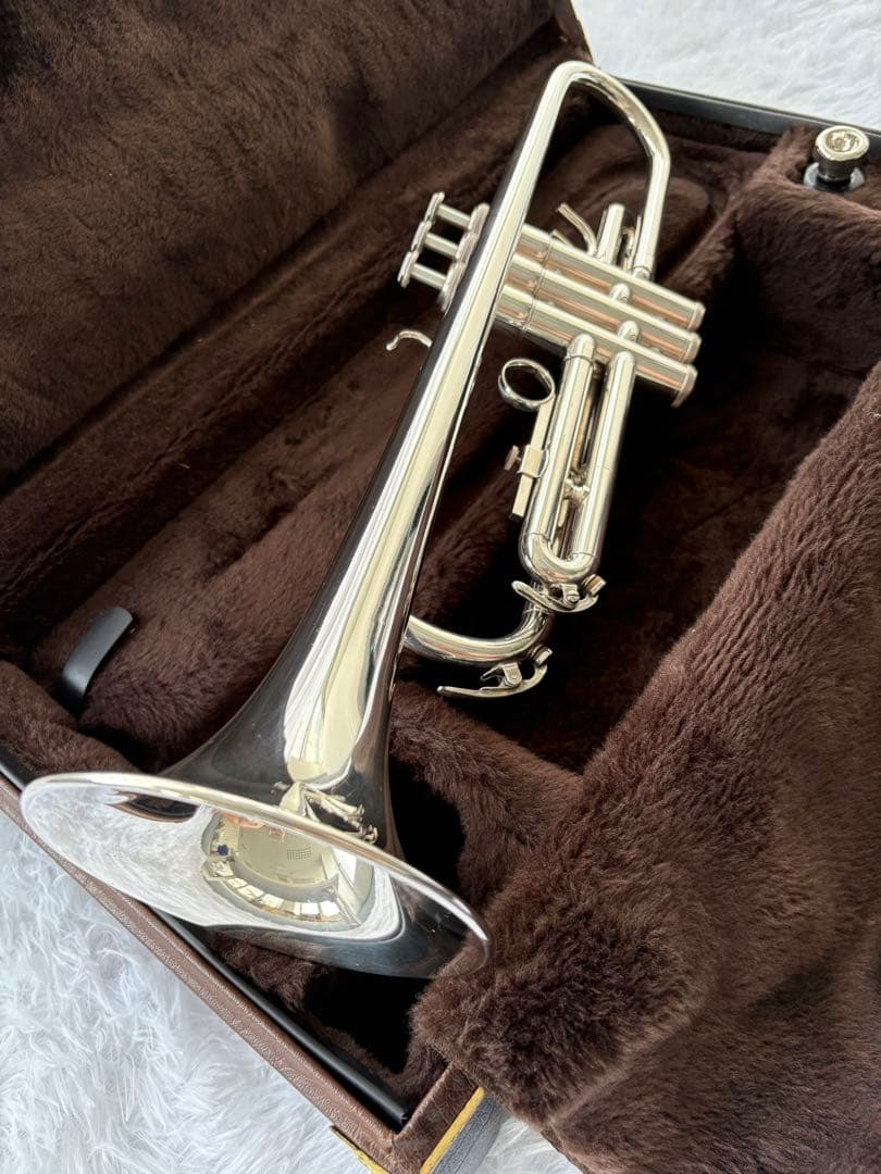 ヤマハトランペットYTR2320ES シルバープレート