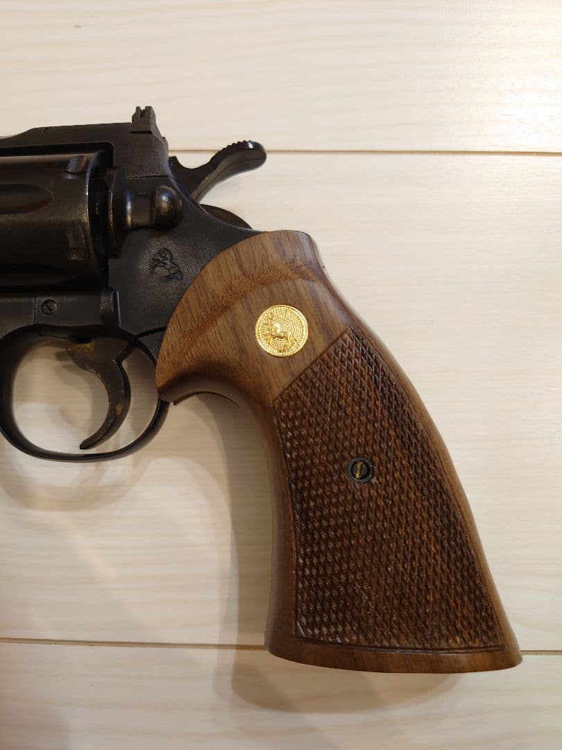 コクサイ コルトパイソン用 木製グリップ