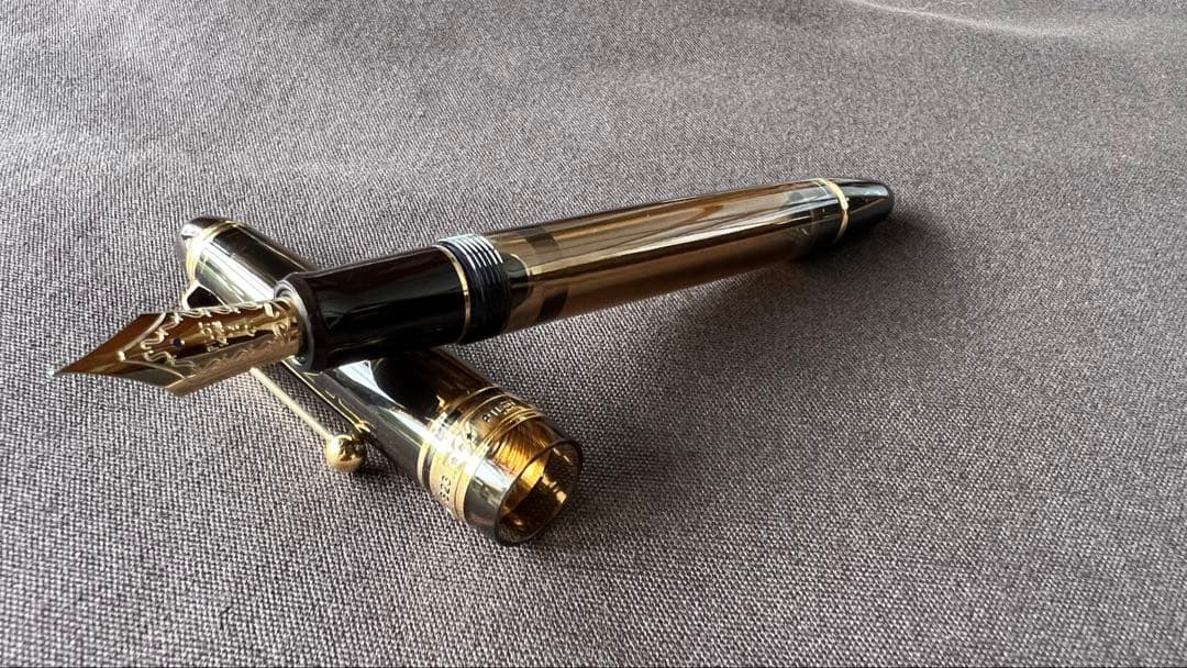 パイロット　PILOT カスタム823 万年筆 アンバー F細字 14K