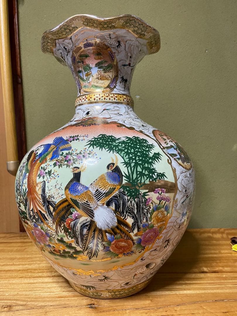 多色陶器花瓶 馬と武士のデザイン