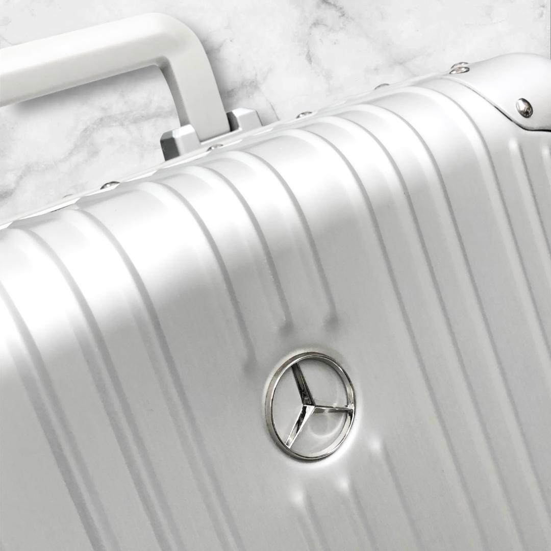 未使用 メルセデスベンツ スーツケース TSAロック 4輪 アルミスーツ 32L