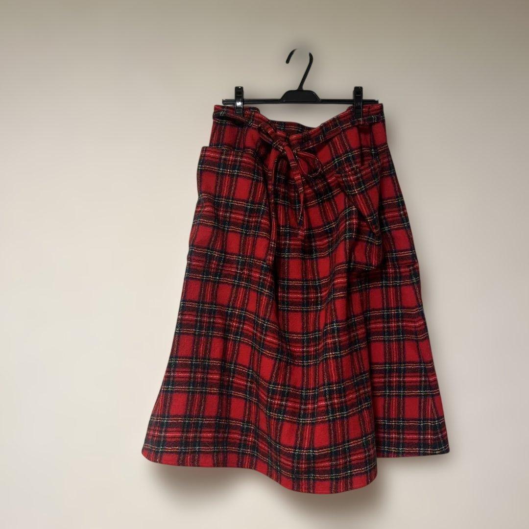 【美品】Ｒ＆Ｄ.M.Co- 赤と黒のチェック柄ポケットスカート