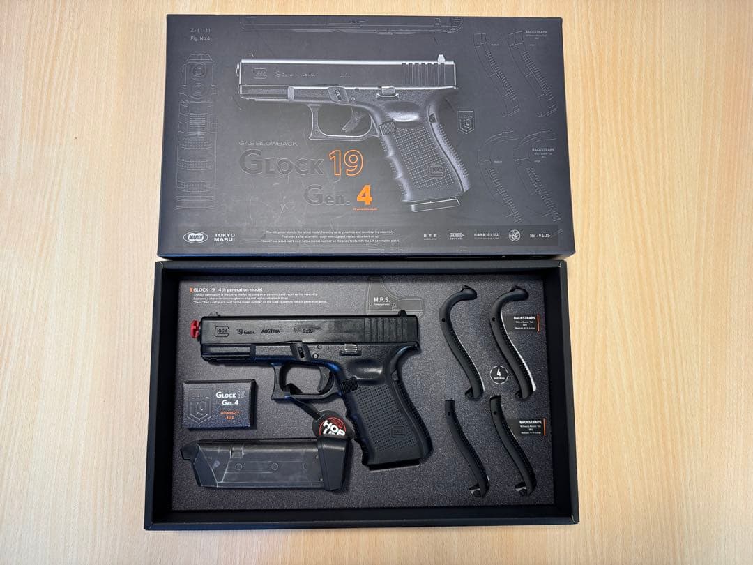東京マルイ　グロック19 gen4 ガスブローバック　＋スペアマガジン2本付き