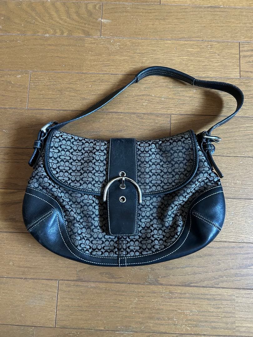 Coach ロゴ柄 ショルダーバッグ
