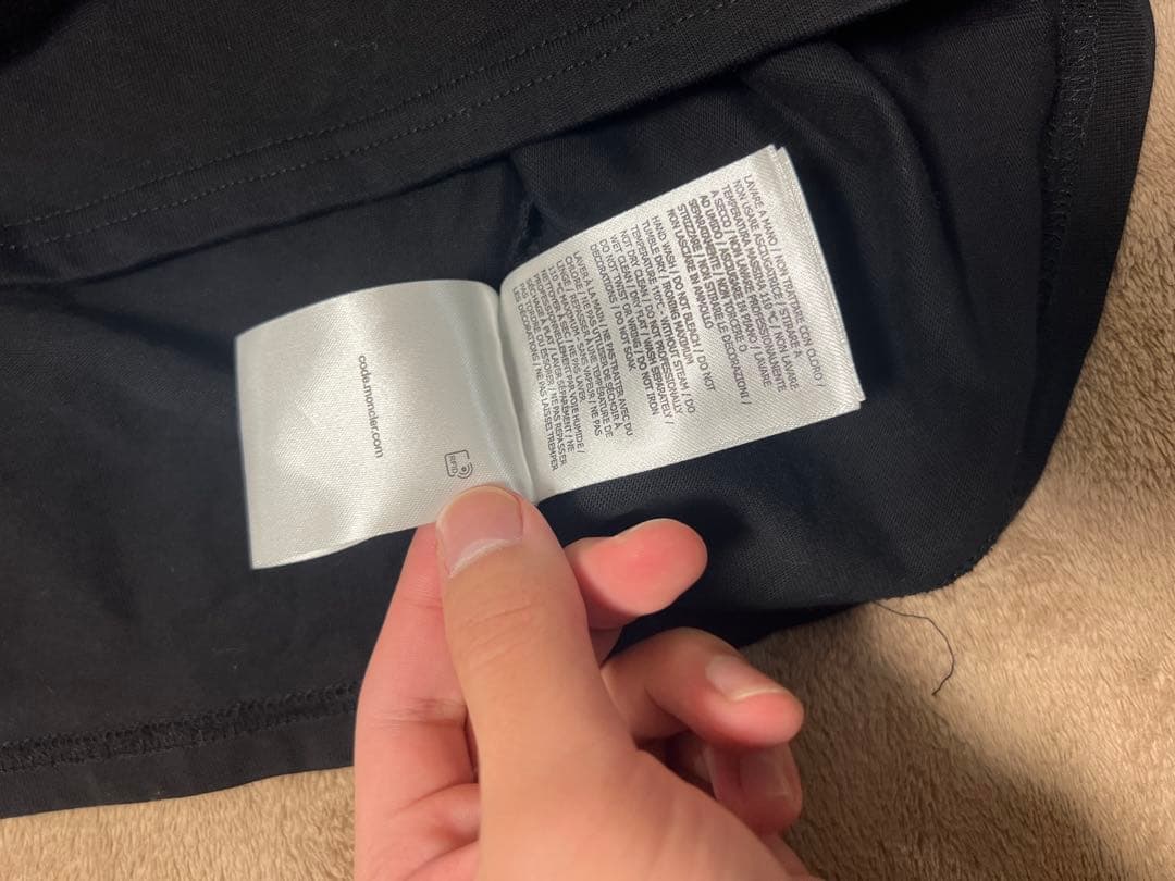 MONCLER モンクレール L 黒 ロゴTシャツ ワッペン QR認証タグ付