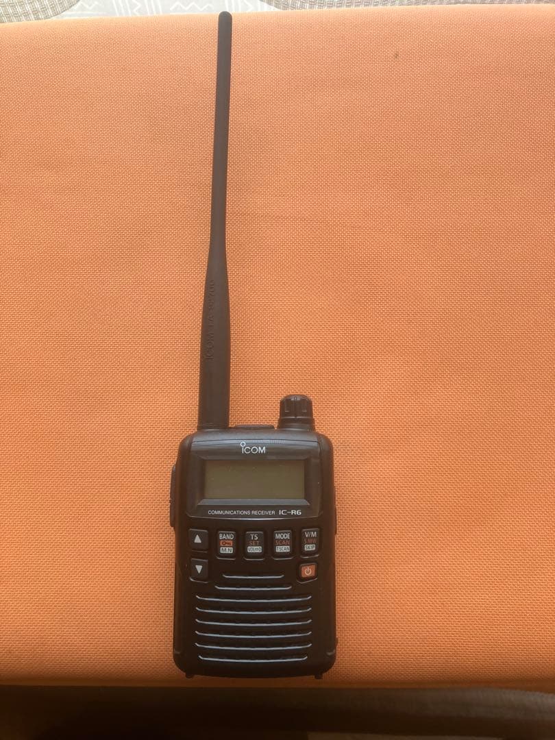 ※最終値下げ【美品です】icom 広帯域ハンディーレシーバー IC-R6