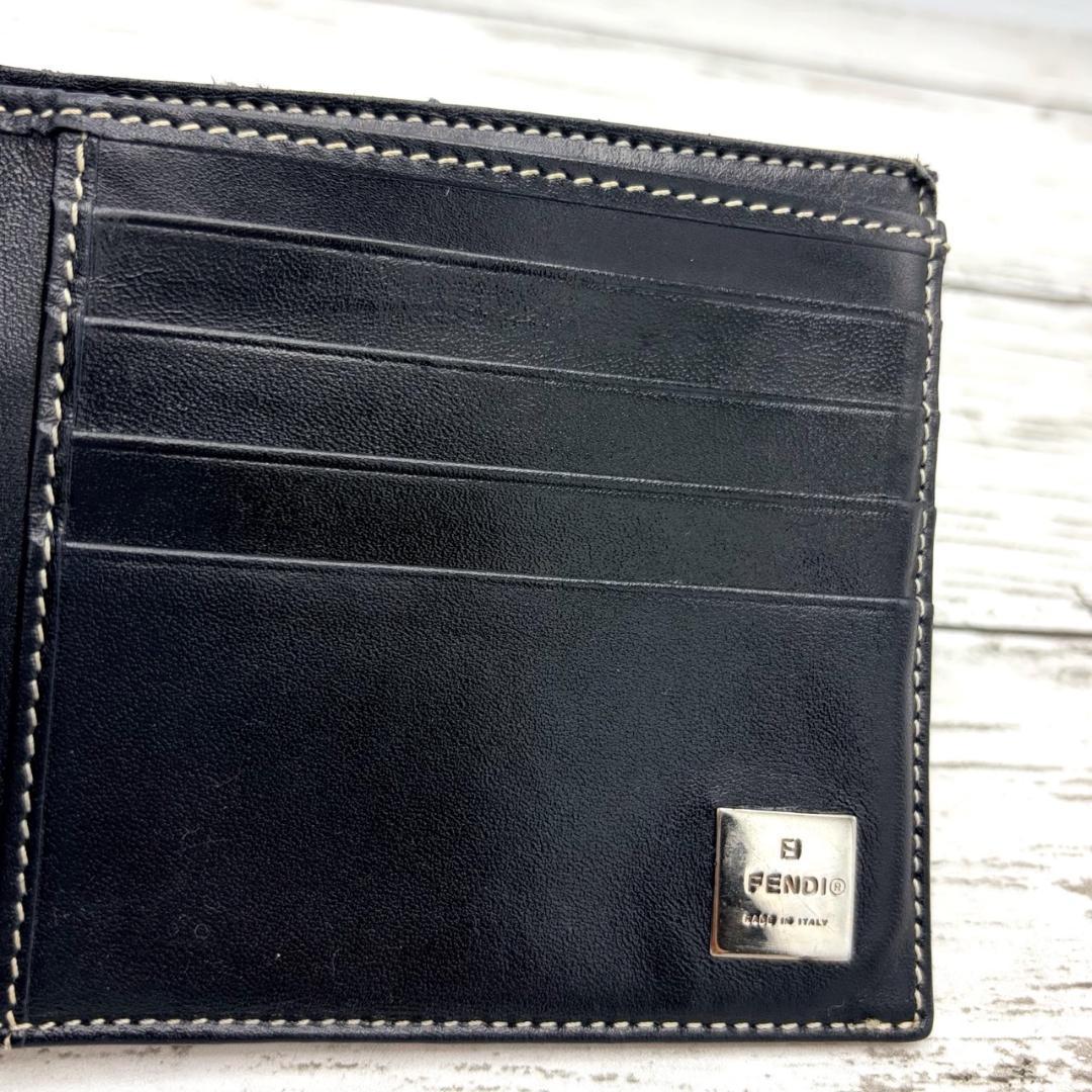 FENDI フェンディ 折財布 ズッカ柄 二つ折り財布
