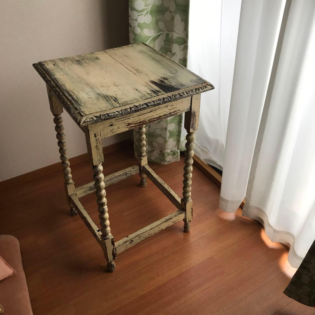 イギリスアンティークサイドテーブル