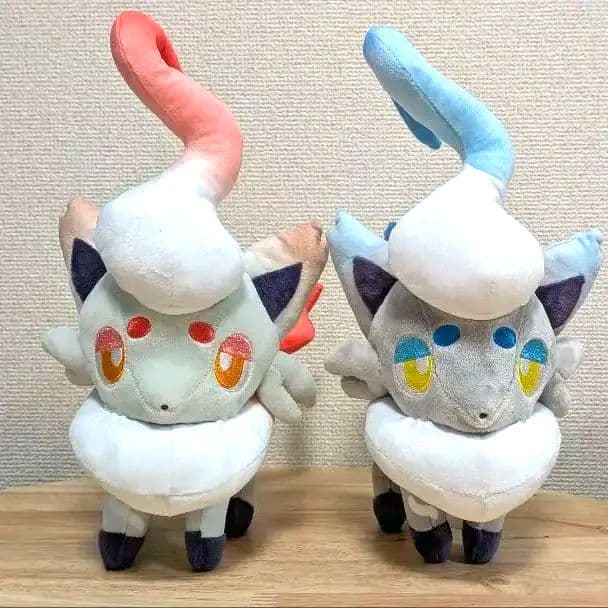 ヒスイゾロア　ぬいぐるみ　色違い　2体セット売り