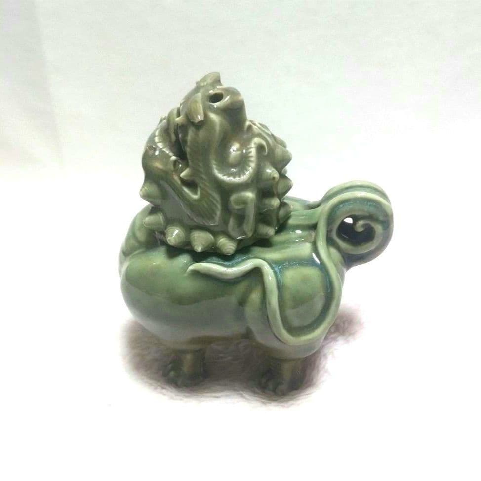 青磁獅子香炉　獅子型　香炉　獅子置物　茶道具　香道具　骨董品　美術品　時代物