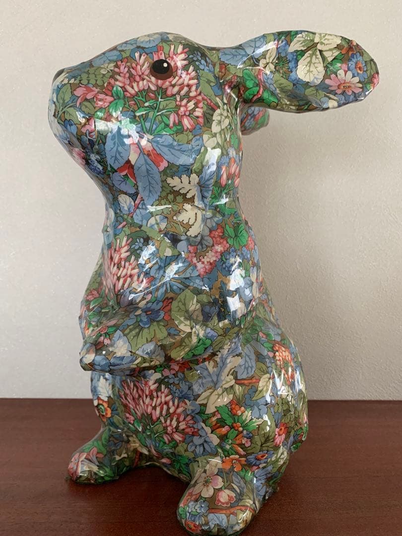 ポーセリン製　うさぎ　フィギュリン　大