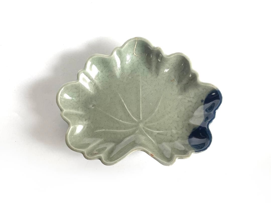 骨董　アンティーク　古九谷青磁　青磁瑠璃釉 葉文 葉形小皿　変形皿　向付