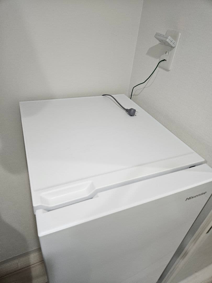 【送料込み・美品】冷蔵庫 HISENSE HR-D16F WHITE