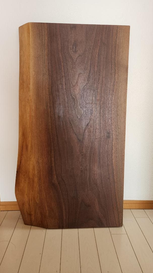 ウォールナット　一枚　「片耳付き」