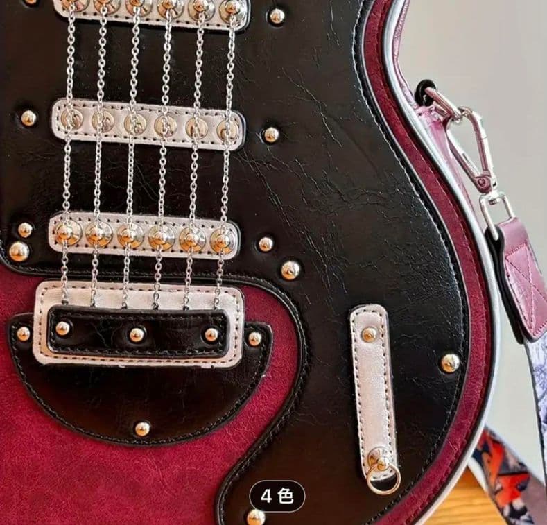 クィーン　ブライアンメイ　レッドスペシャル型バッグ　新品未使用　ショルダーバッグ