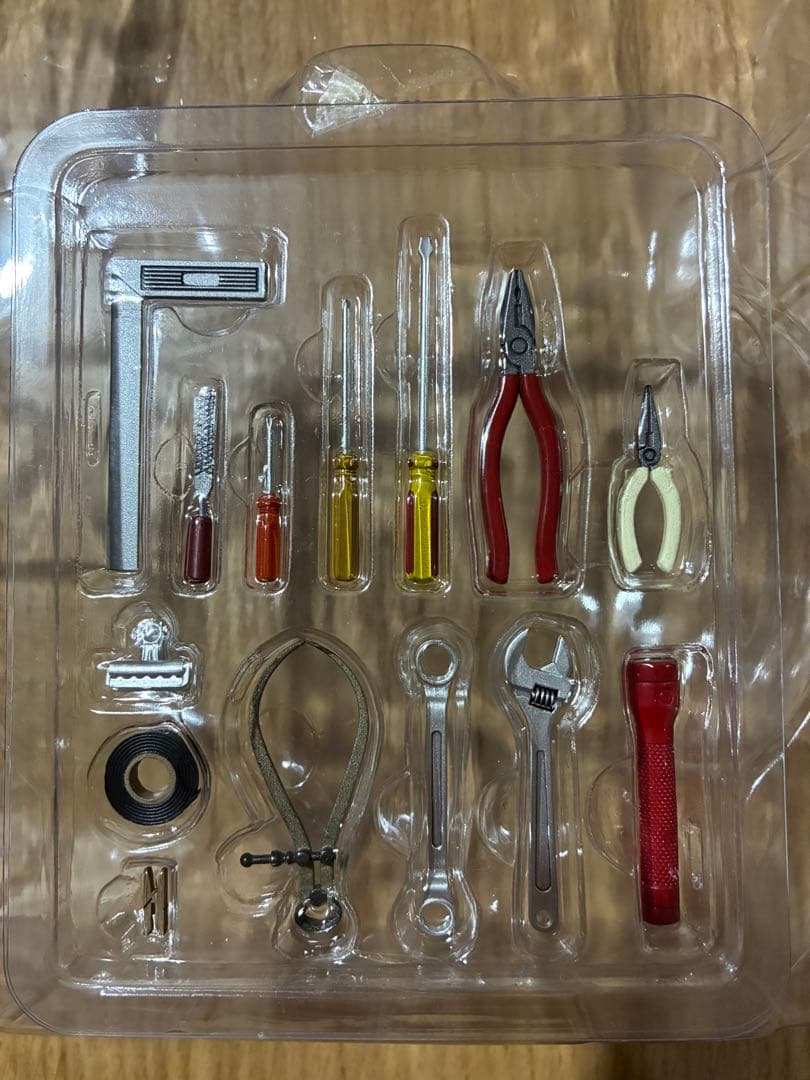 バック・トゥ・ザ・フューチャー ドク・ブラウン 1/6フィギュア　MMS609