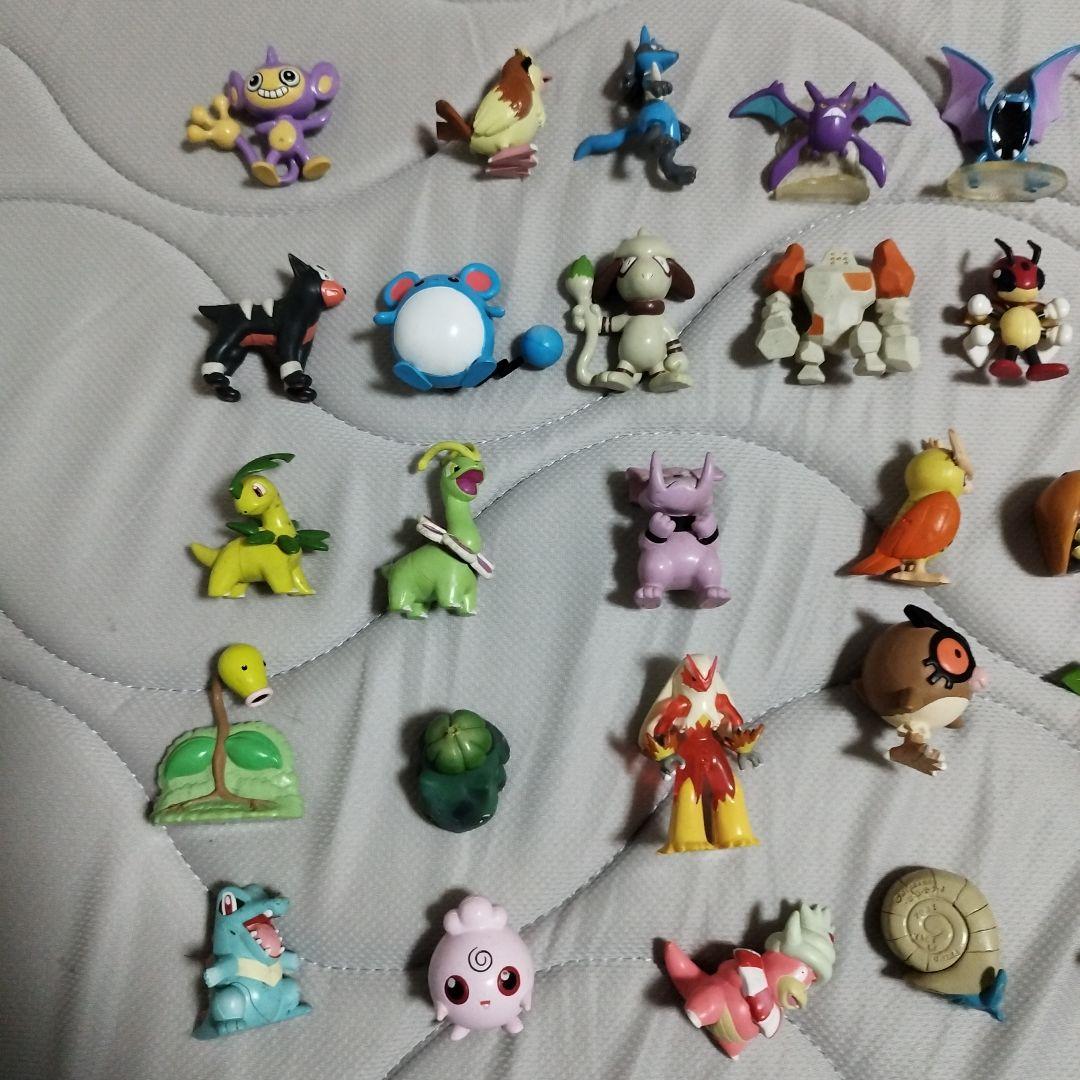 ポケモンフィギュアセット　モンコレ