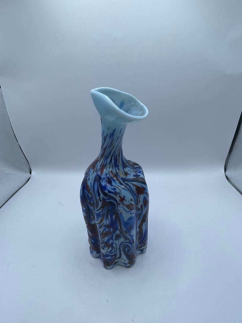青と白のマーブル模様 花瓶