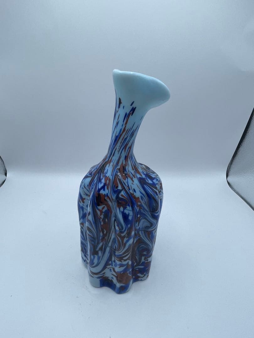 青と白のマーブル模様 花瓶