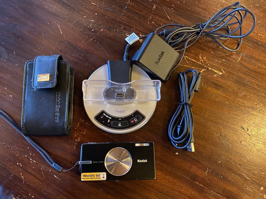 Kodak Dual Lens デジタルカメラ　V570