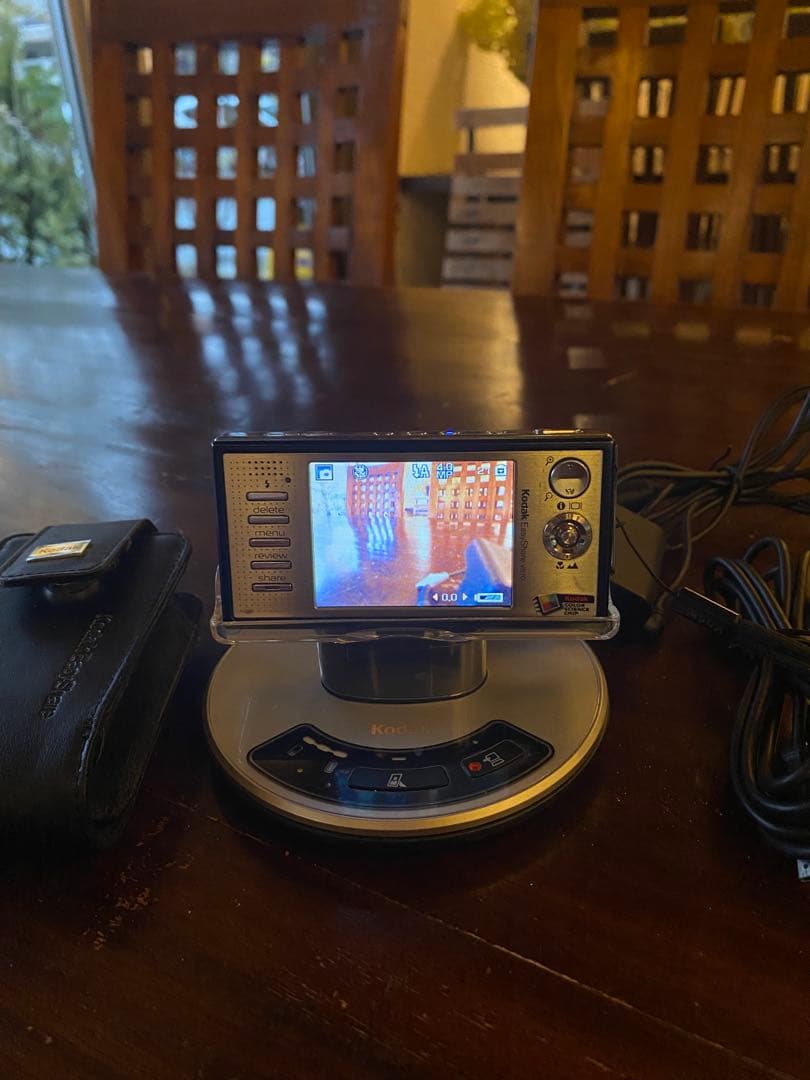 Kodak Dual Lens デジタルカメラ　V570