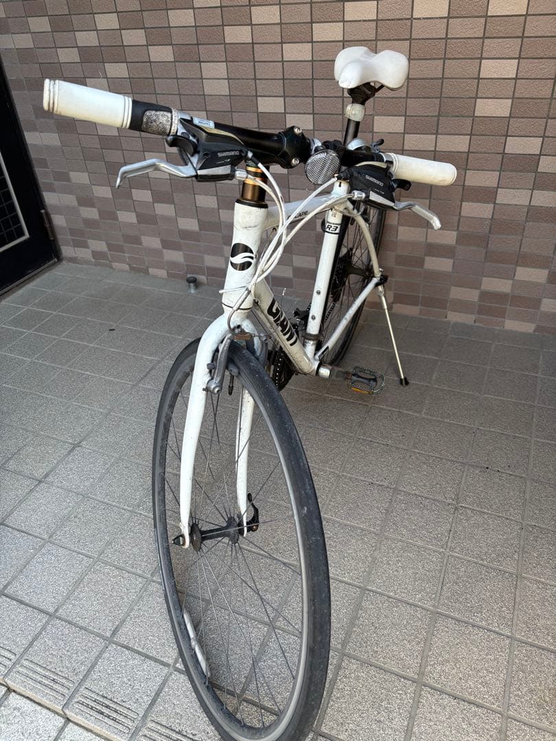 GIANT クロスバイク ホワイト 直接引渡し