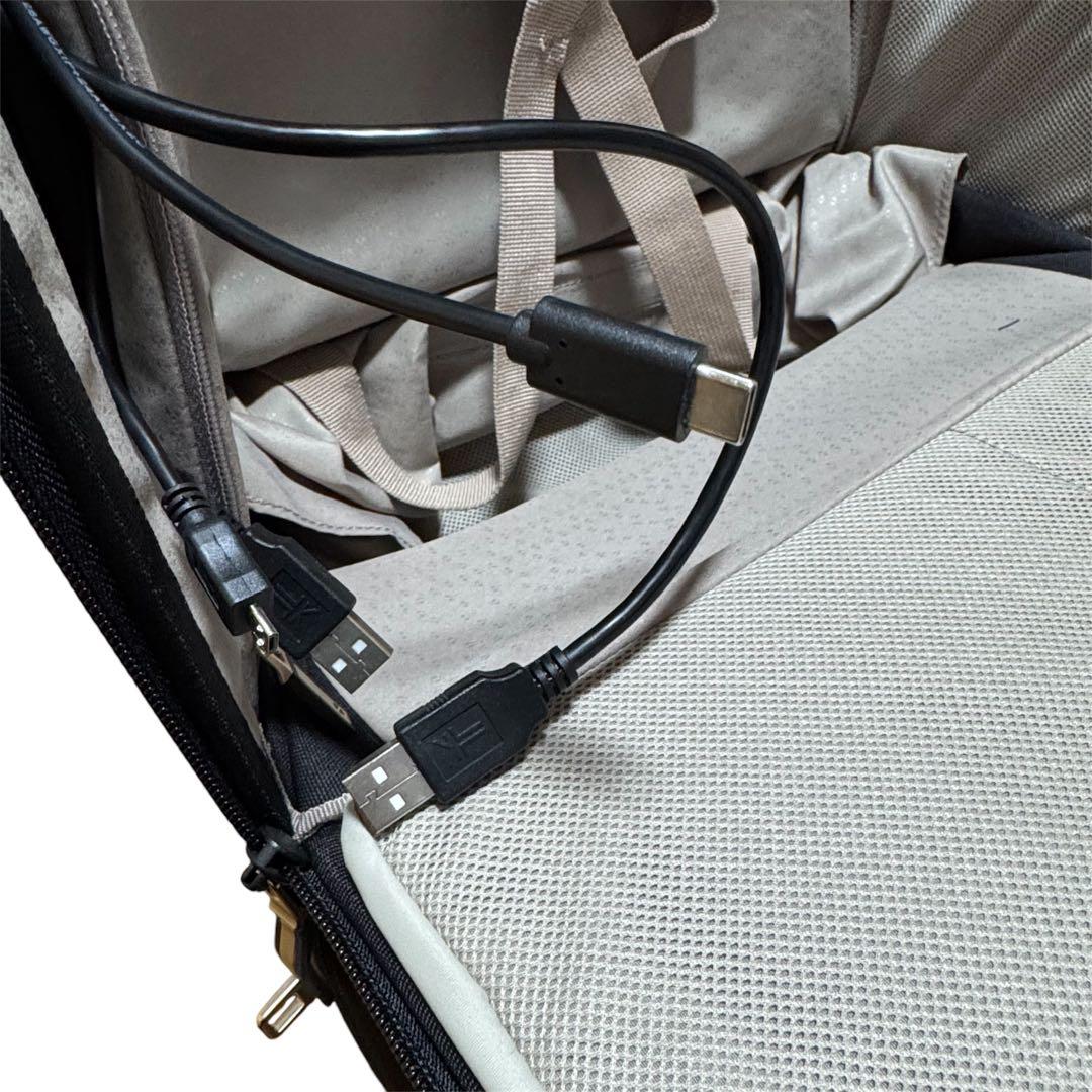 多機能スーツケースKABUTO サイズ変更可能！レインカバー付