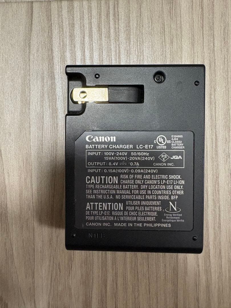 Canon EOS Kiss10 デジタル一眼レフカメラ 本体とレンズ付き