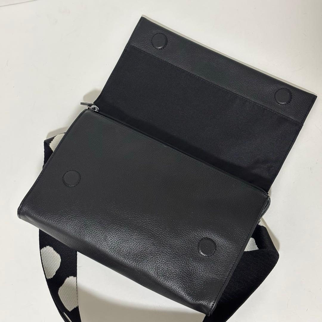 イアパピヨネ ワイドテープショルダーバッグ ボディバッグ ダルメシアン