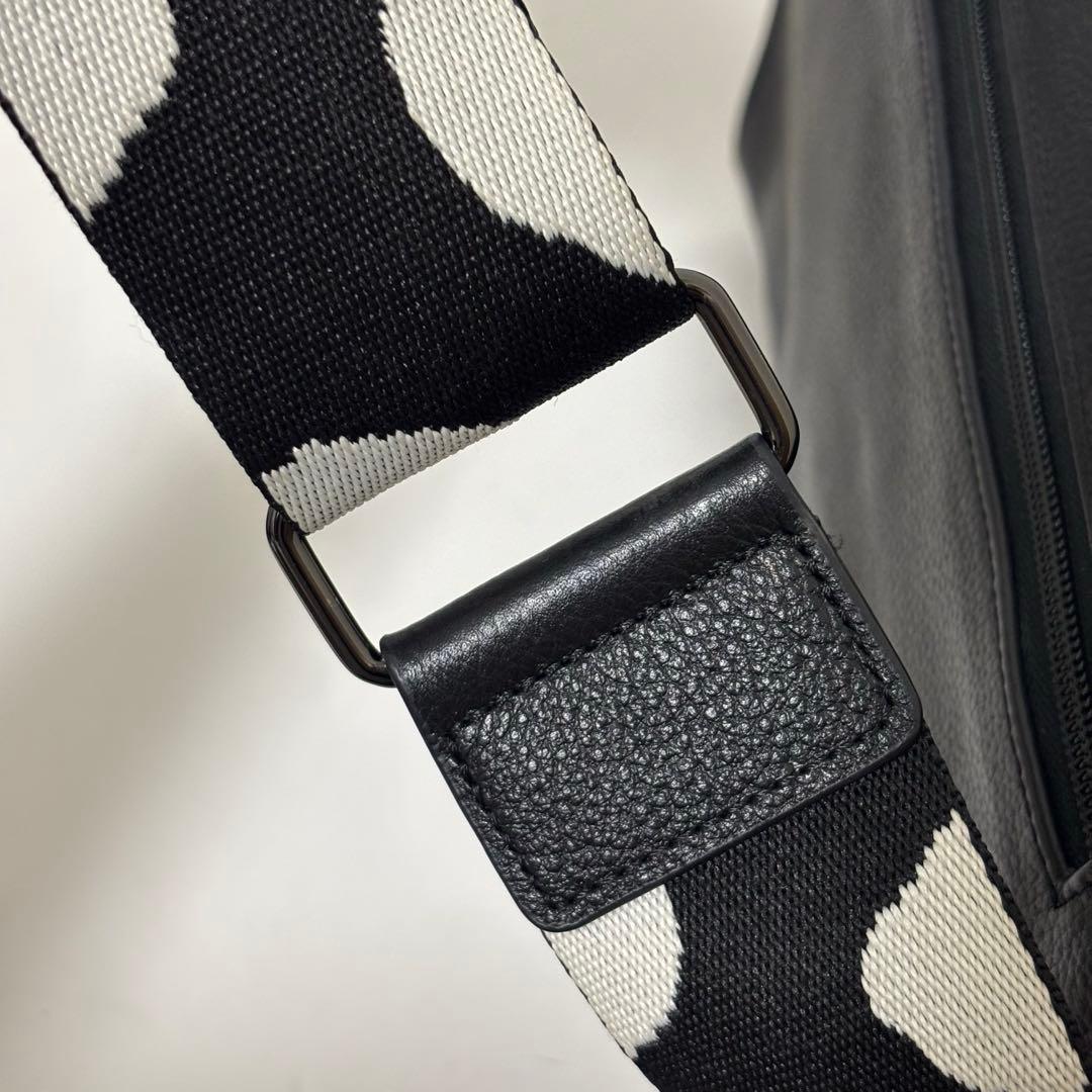 イアパピヨネ ワイドテープショルダーバッグ ボディバッグ ダルメシアン