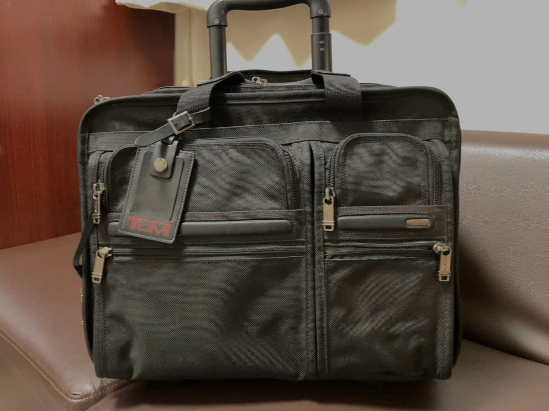TUMI ブラック キャリーケース 261040D4