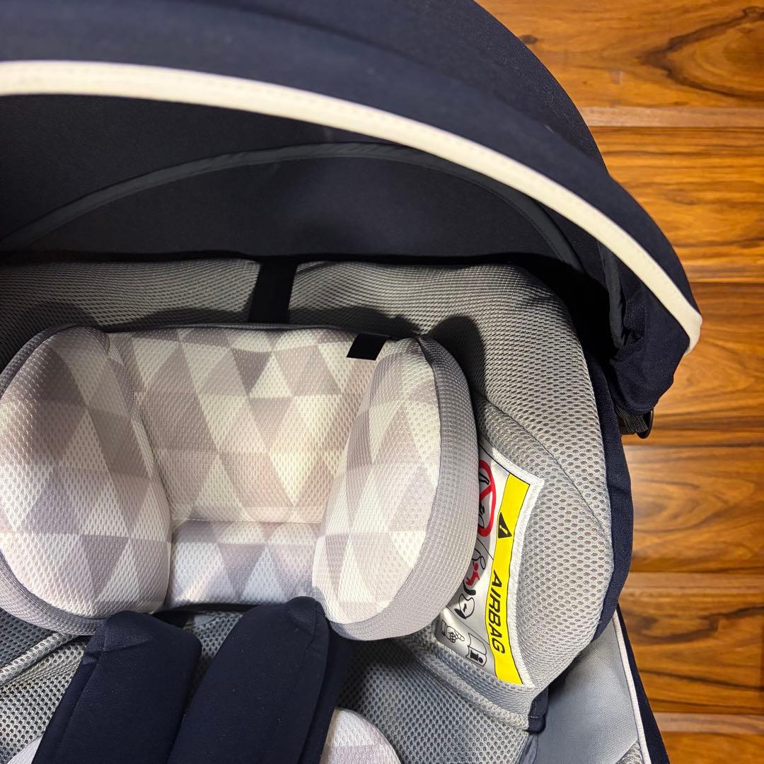 超美品 コンビ　クルムーヴ スマート ISOFIX JN-570 ネイビー