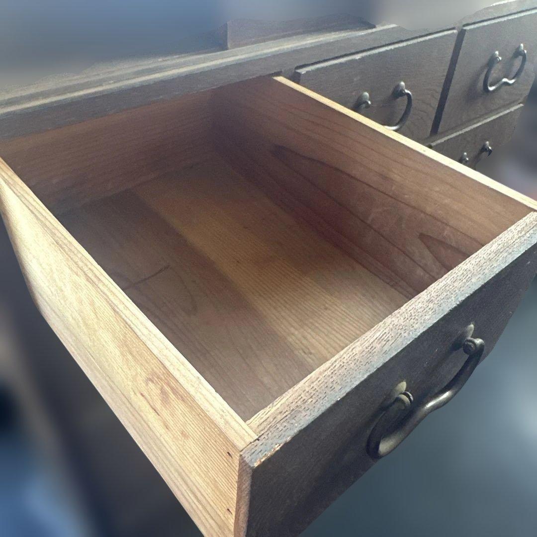 ヴィンテージ　味のある小さめの古い木製タンス 引き出し多数