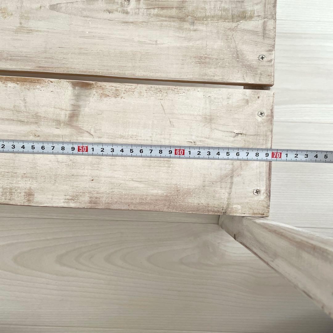 CAOLI LAになります シャビーな棚　机