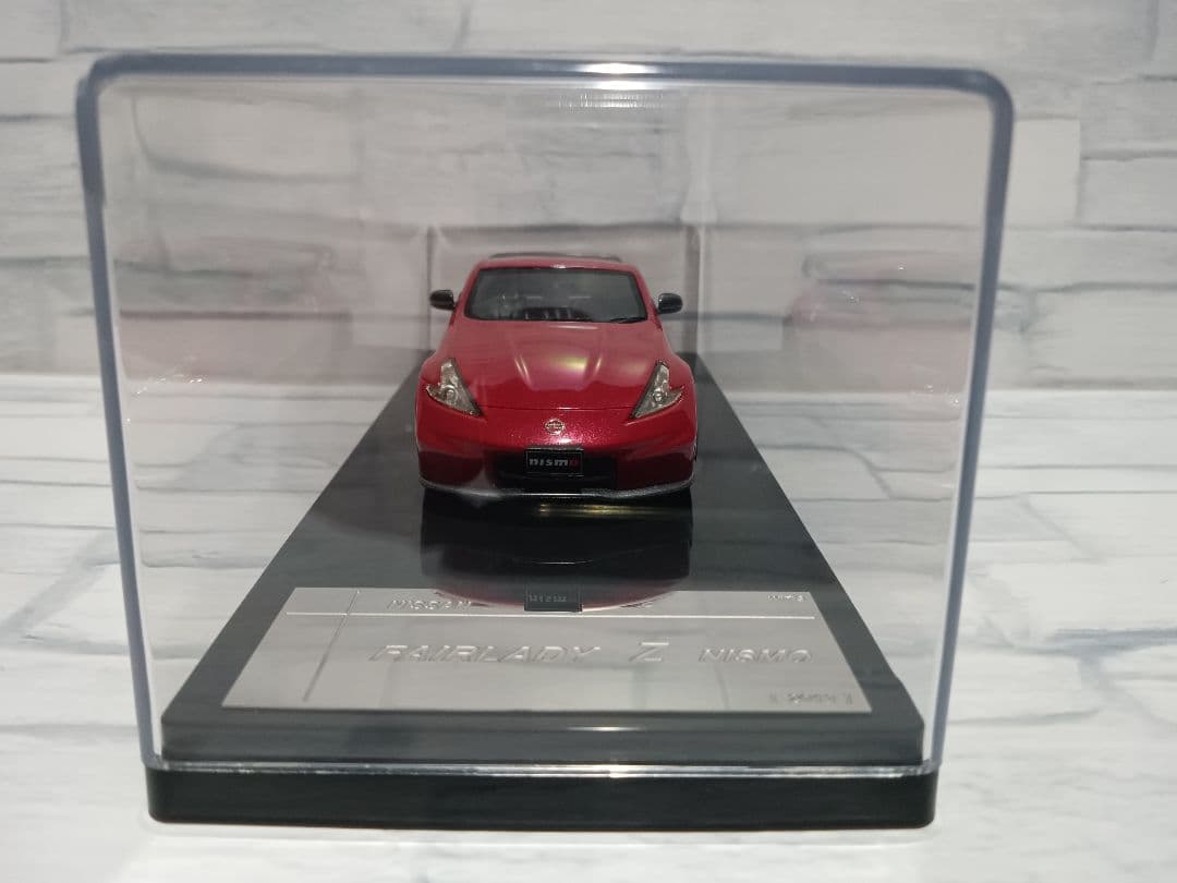 1/43　日産　フェアレディZ　Z34 ニスモ　ミニカー　バイブラントレッド
