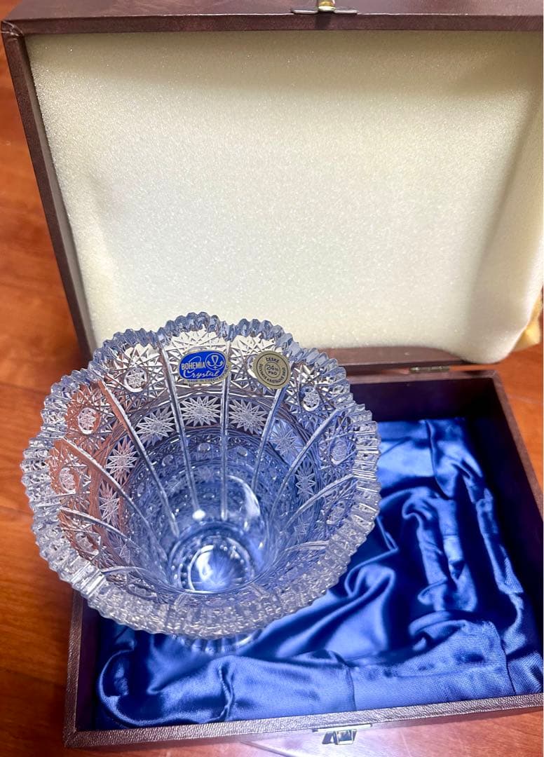 【新品・未使用】BOHEMIAガラス 花瓶 木製ボックス付き