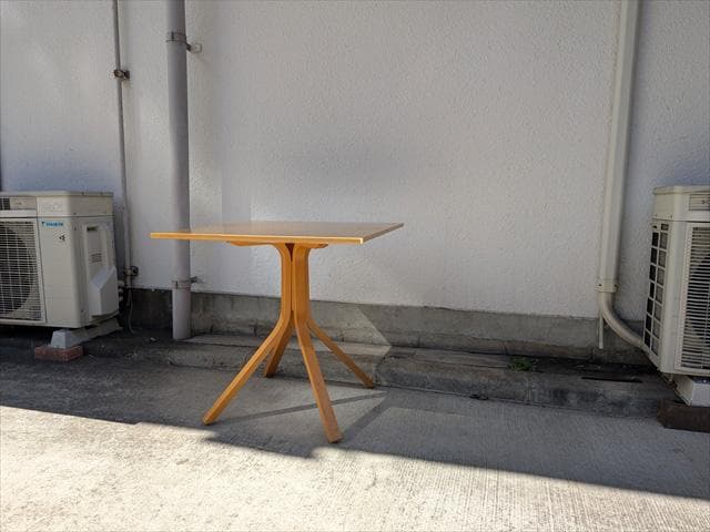 AIDEC/アイデック｜片山正通デザイン｜カム｜スクエアカフェテーブル｜②｜