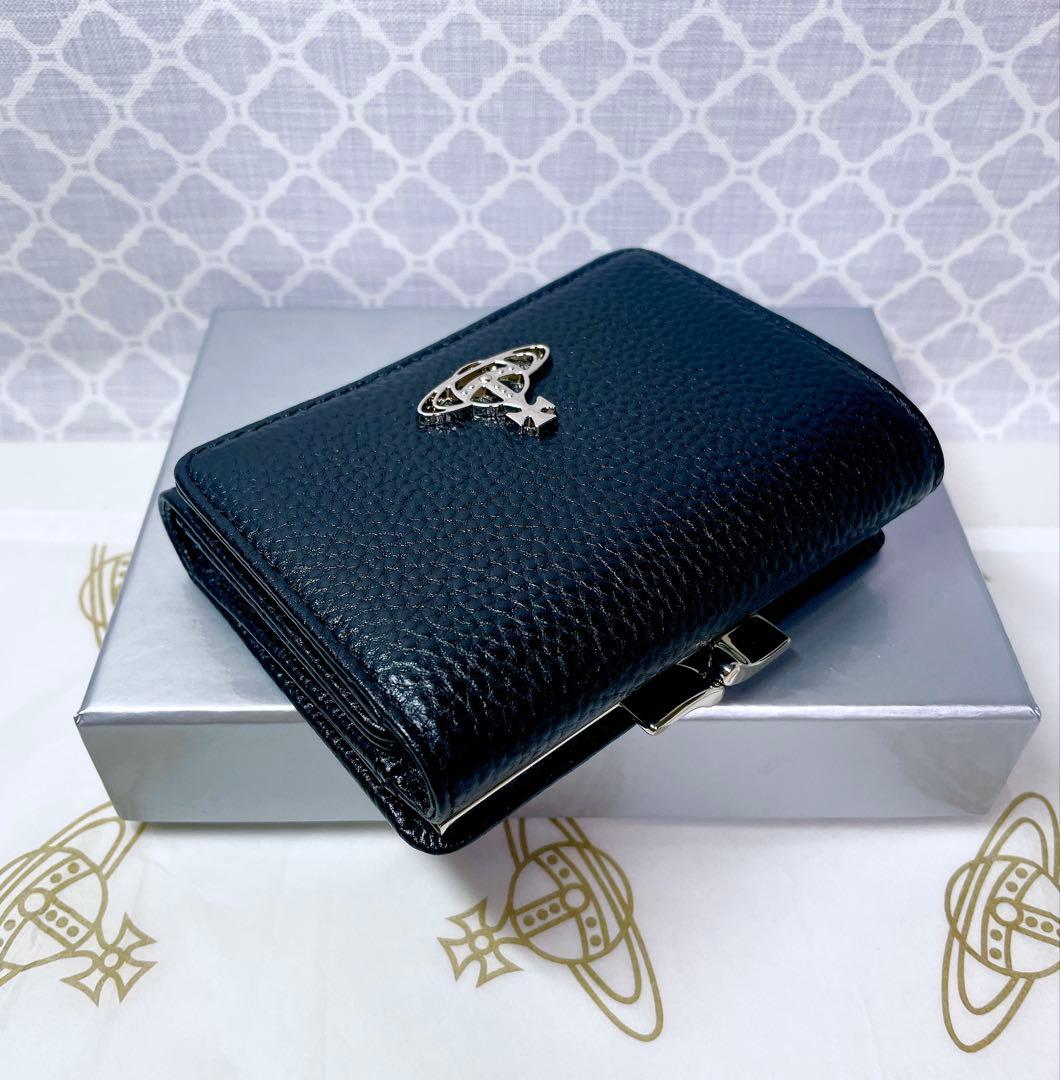 【最新✨️ショッパー付】新品 ヴィヴィアン・ウエストウッド　三折り財布 ブラック