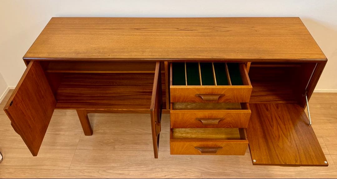 G-PLAN Fresco 英国ビンテージミッドセンチュリー サイドボード