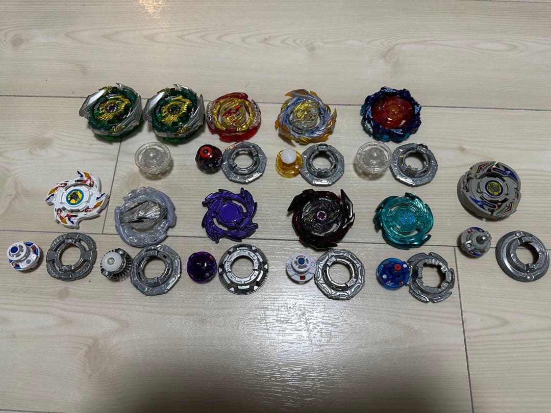 ベイブレードバースト まとめ売り ランチャー3つ付き