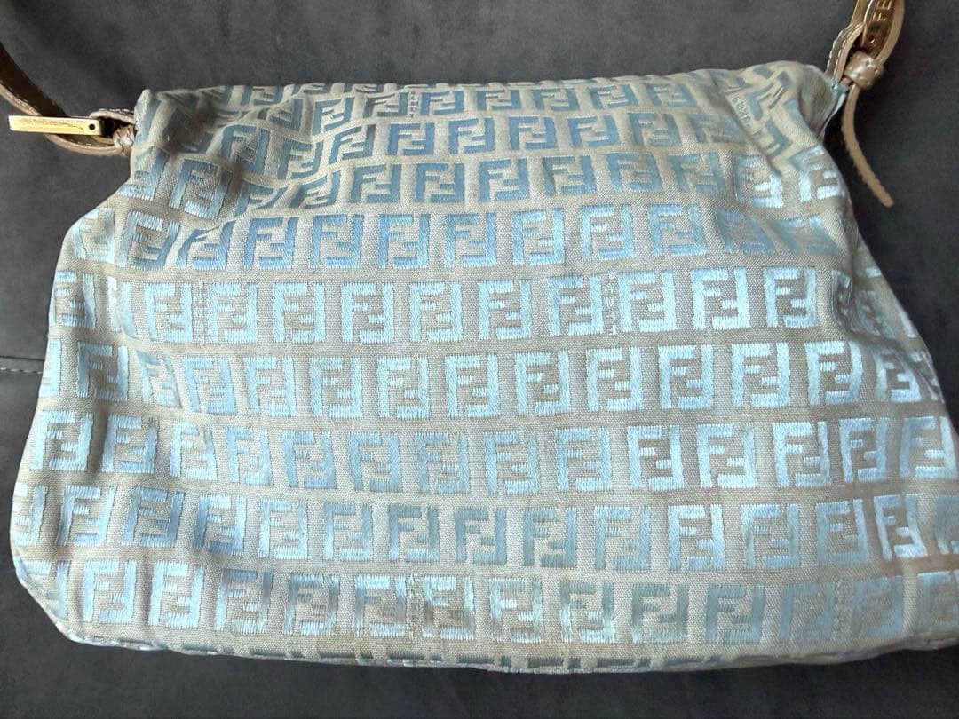 【レアカラー】FENDI ズッカ柄マンマバケット ワンショルダーバッグ